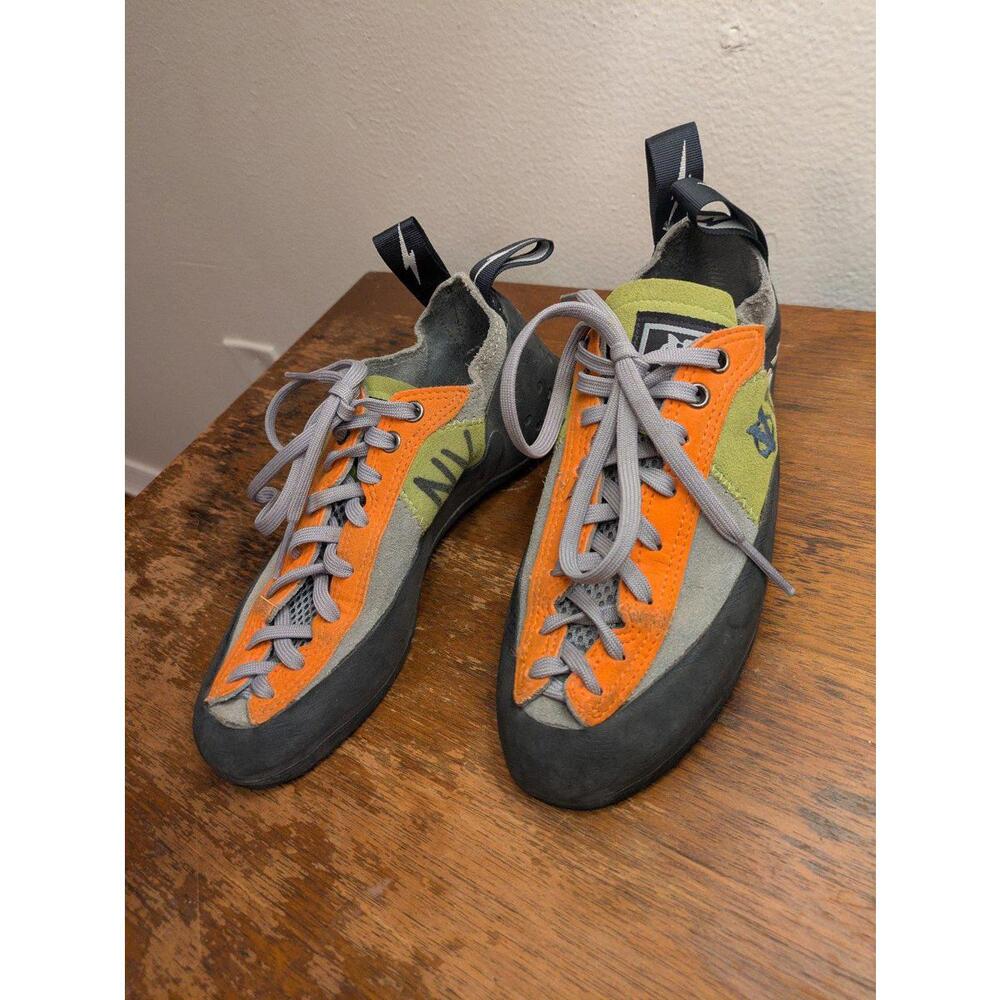 Evolv Trax VTR3D climbing shoes US 4.5